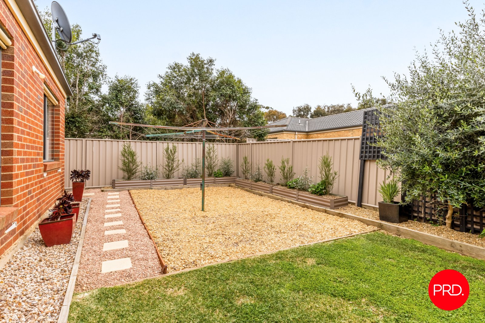 4 Lorna Court WHITE HILLS 16