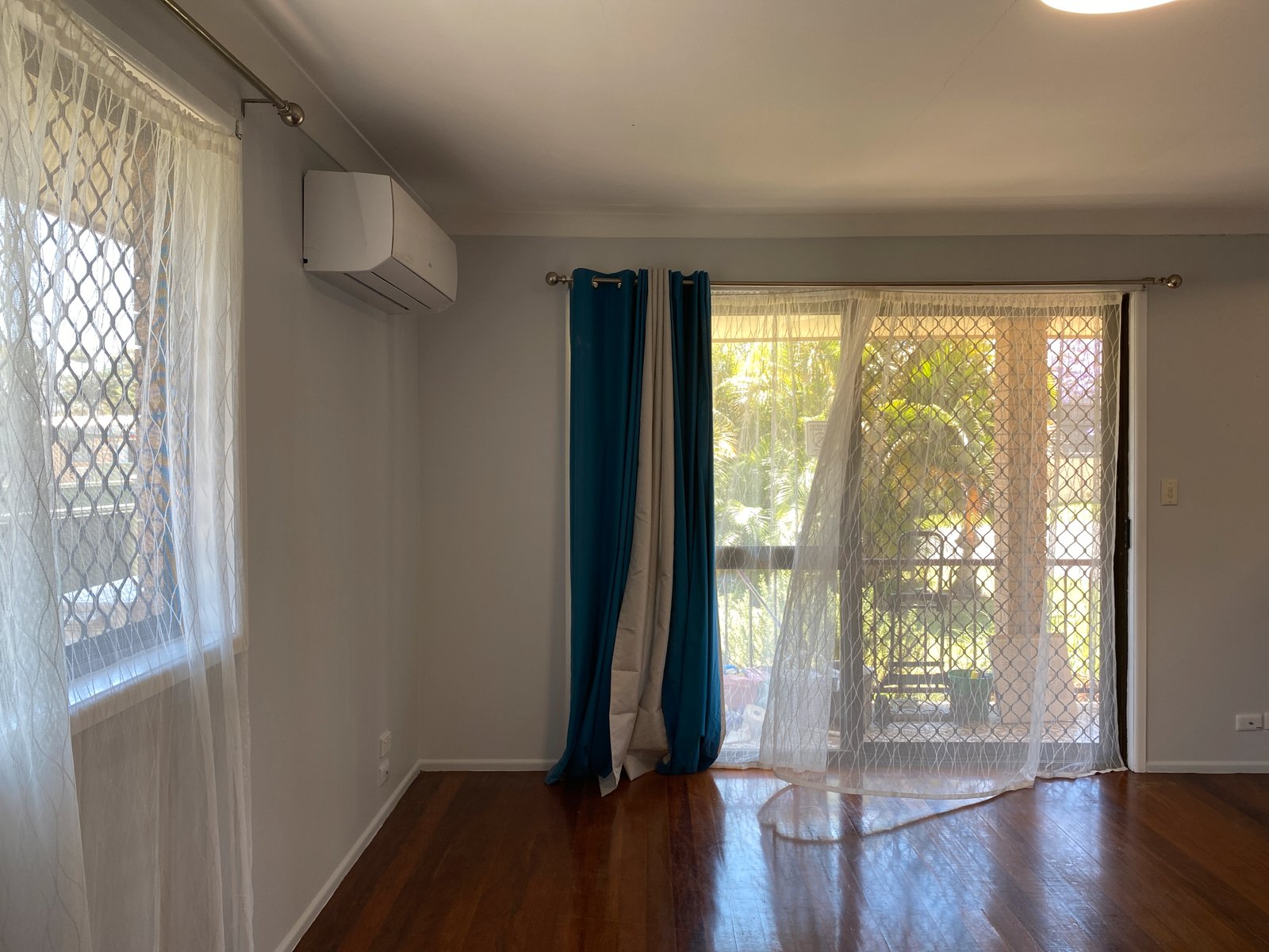 4 Love Street CURRUMBIN WATERS 4