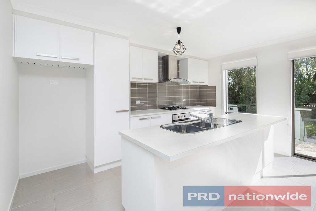 4 Macquarie Close DELACOMBE 5