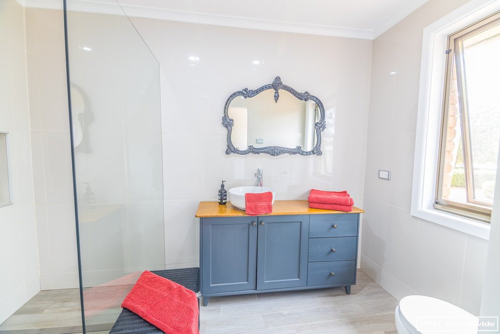 4 Magnesite Road Garthowen via  TAMWORTH 12