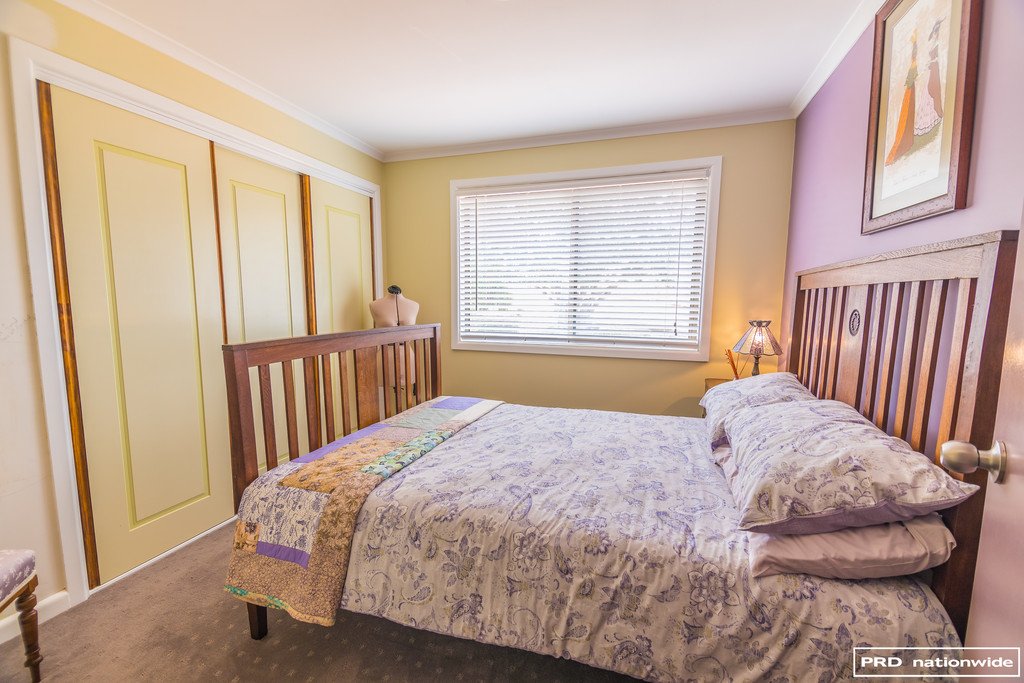 4 Magnesite Road Garthowen via  TAMWORTH 14