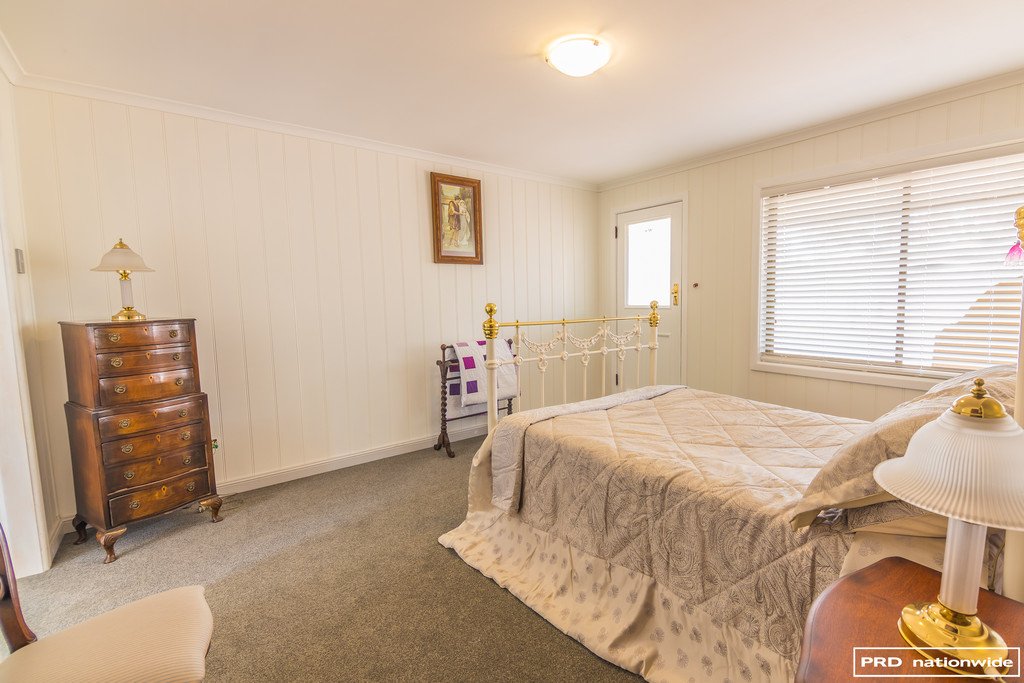 4 Magnesite Road Garthowen via  TAMWORTH 15