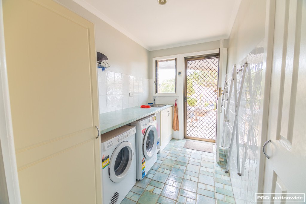 4 Magnesite Road Garthowen via  TAMWORTH 18