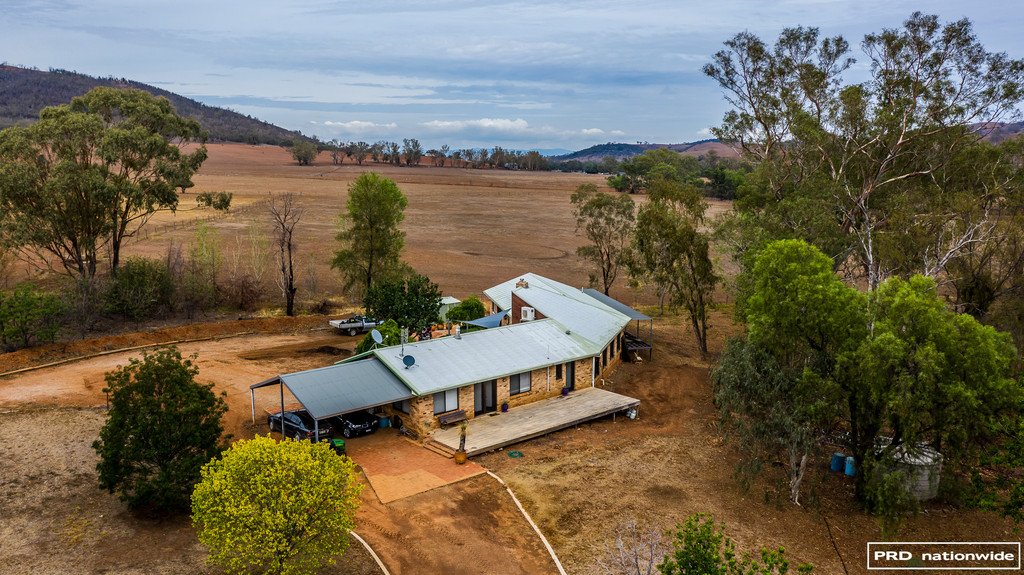 4 Magnesite Road Garthowen via  TAMWORTH 21