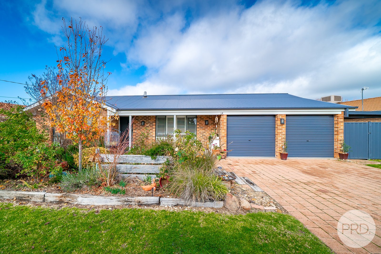 4 Magnolia Parade LAKE ALBERT 1