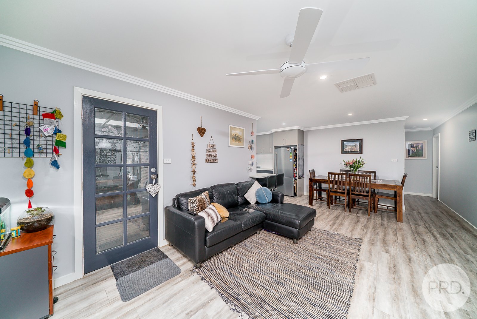 4 Magnolia Parade LAKE ALBERT 10