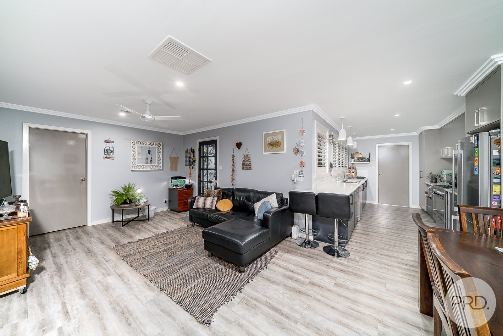 4 Magnolia Parade LAKE ALBERT 12
