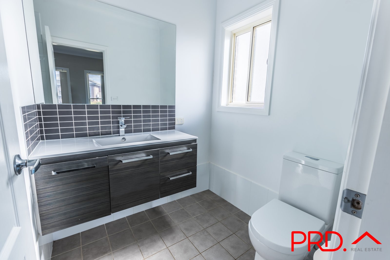 4 Magpie Drive TAMWORTH 8