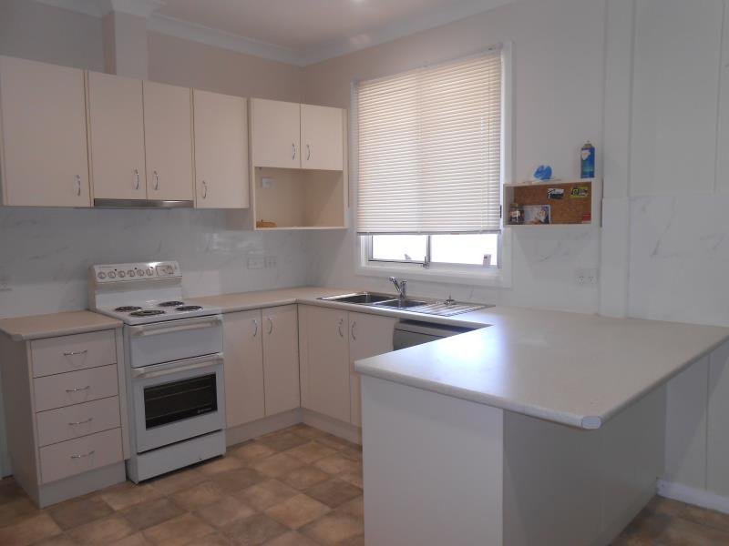 4 Mahony Avenue TAMWORTH 3