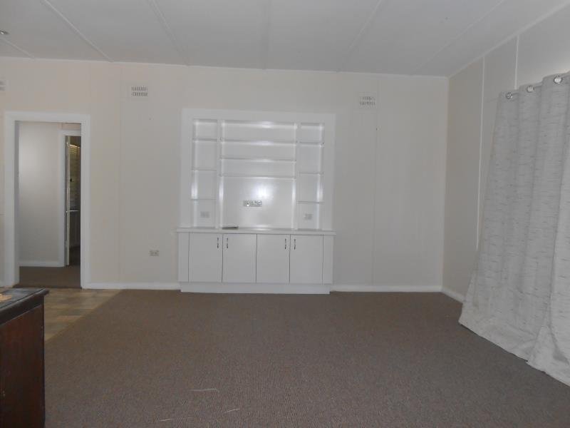 4 Mahony Avenue TAMWORTH 7