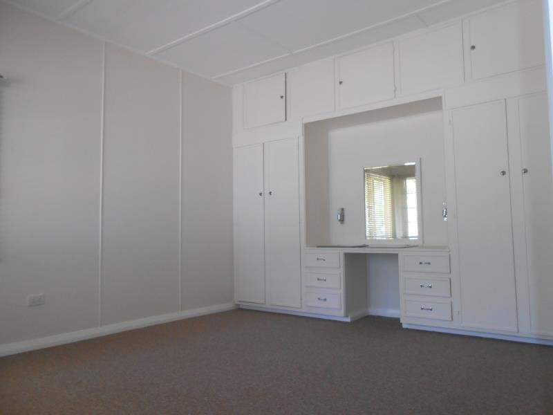 4 Mahony Avenue TAMWORTH 8