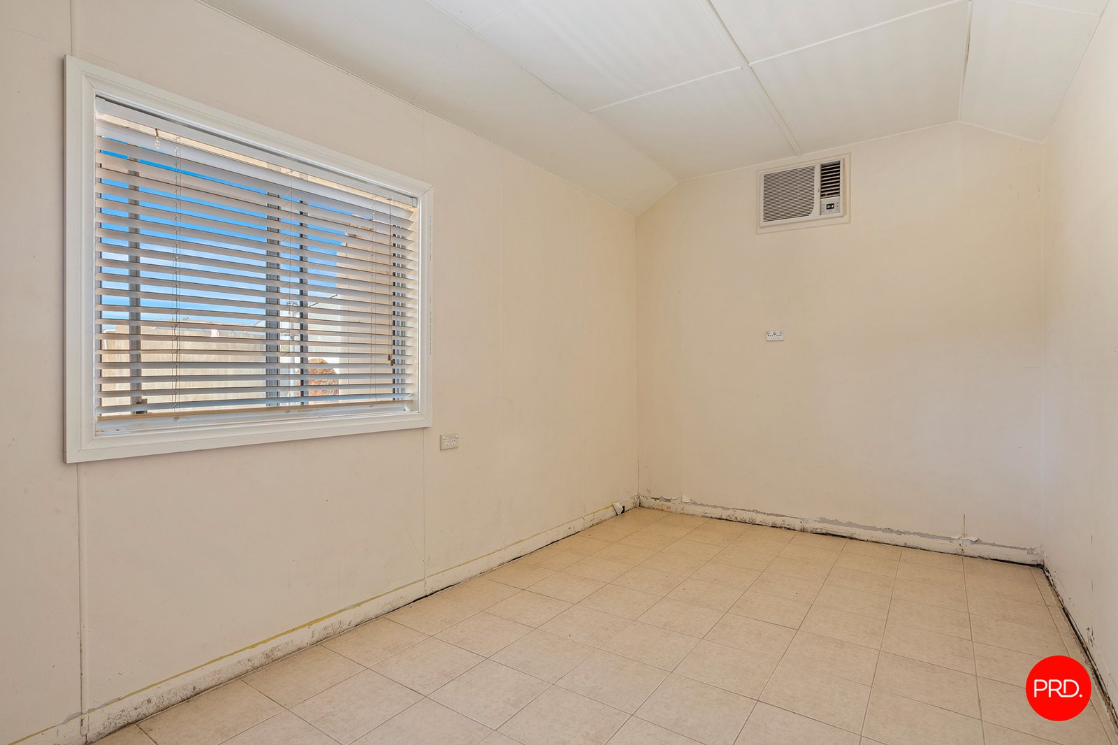 4 Main Street BRIDGEWATER ON LODDON 17