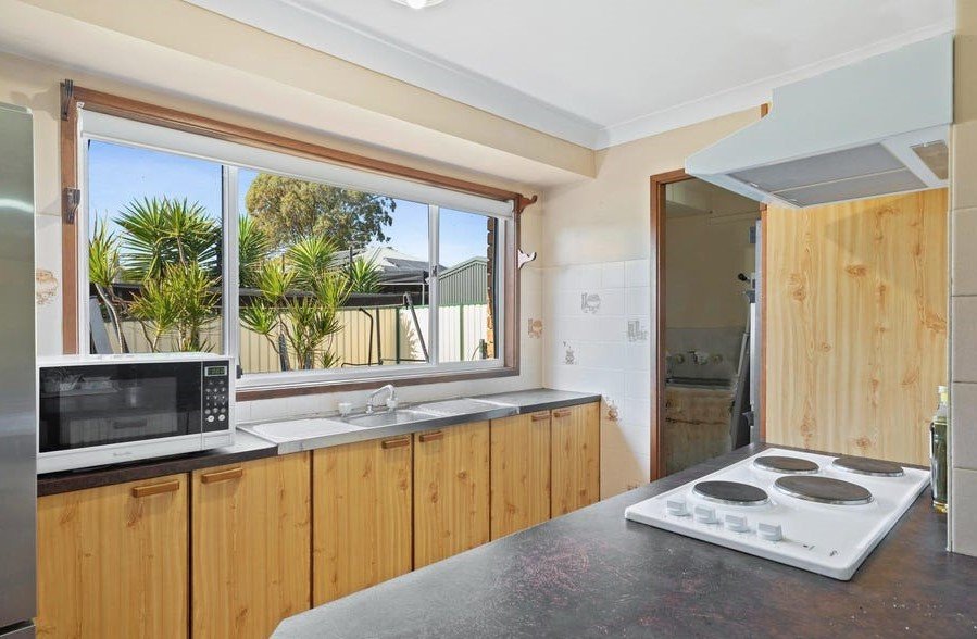 4 Malthus Cl  Thornton 3