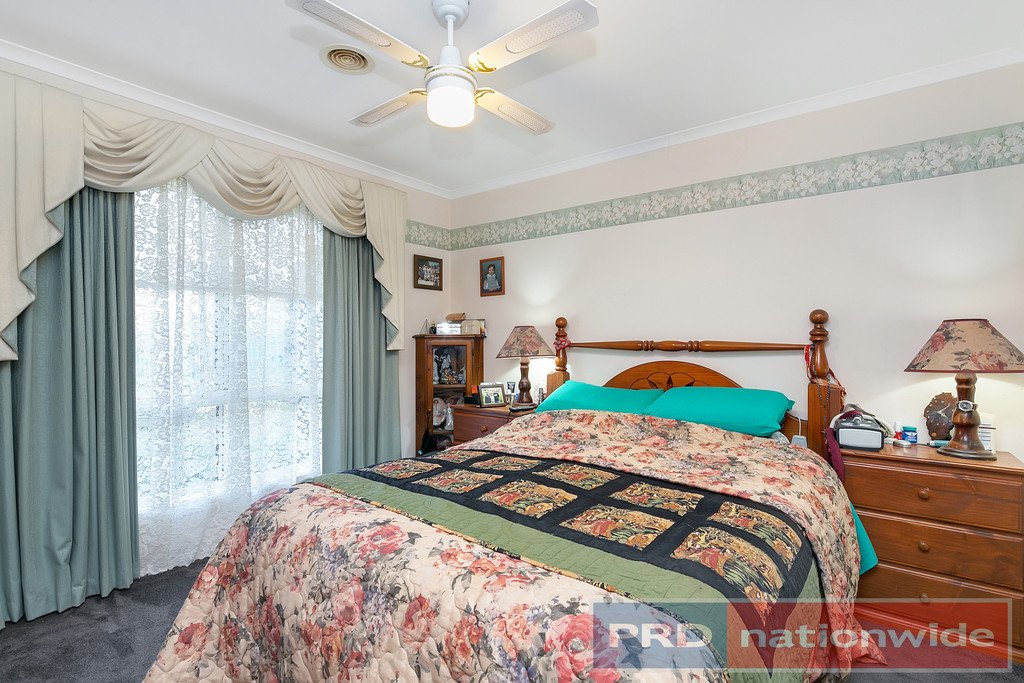 4 Mancev Court BROWN HILL 2