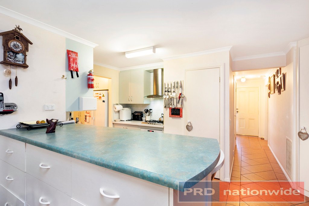 4 Mancev Court BROWN HILL 6