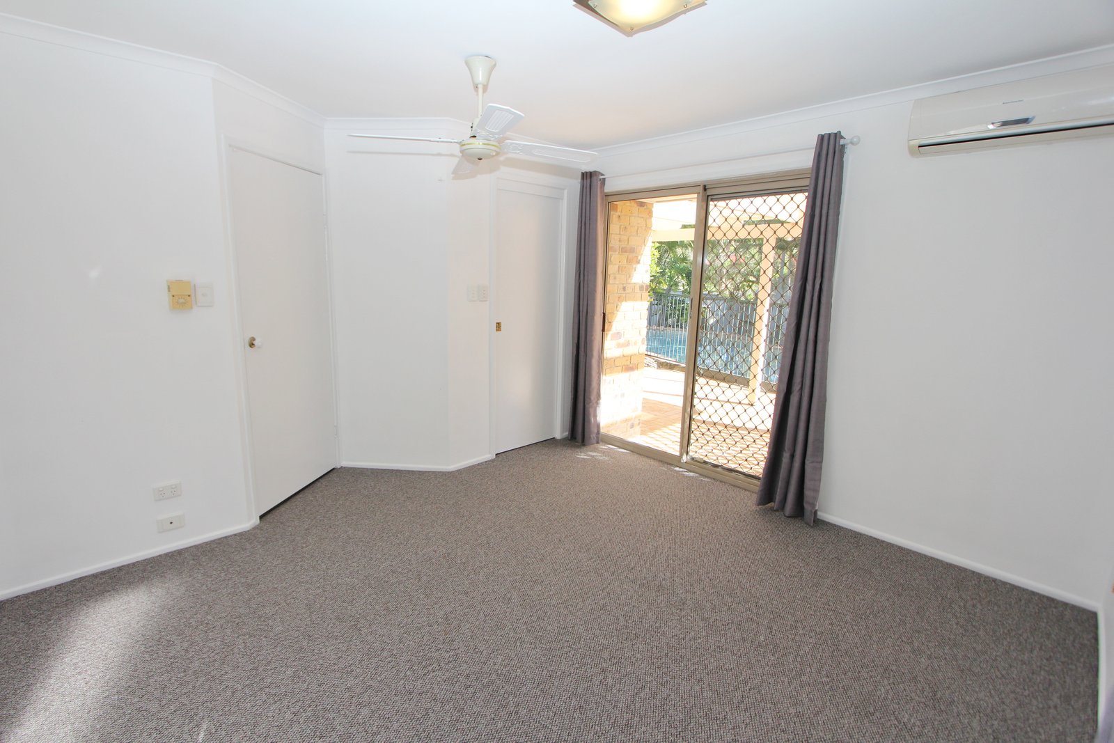 4 Manse Court MOLENDINAR 9