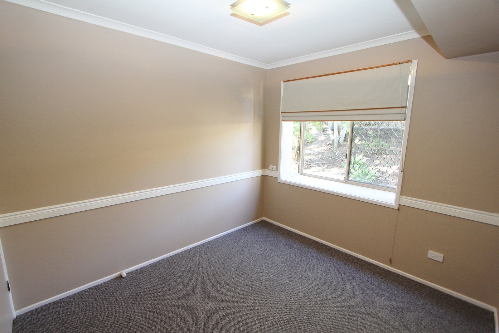 4 Manse Court MOLENDINAR 12