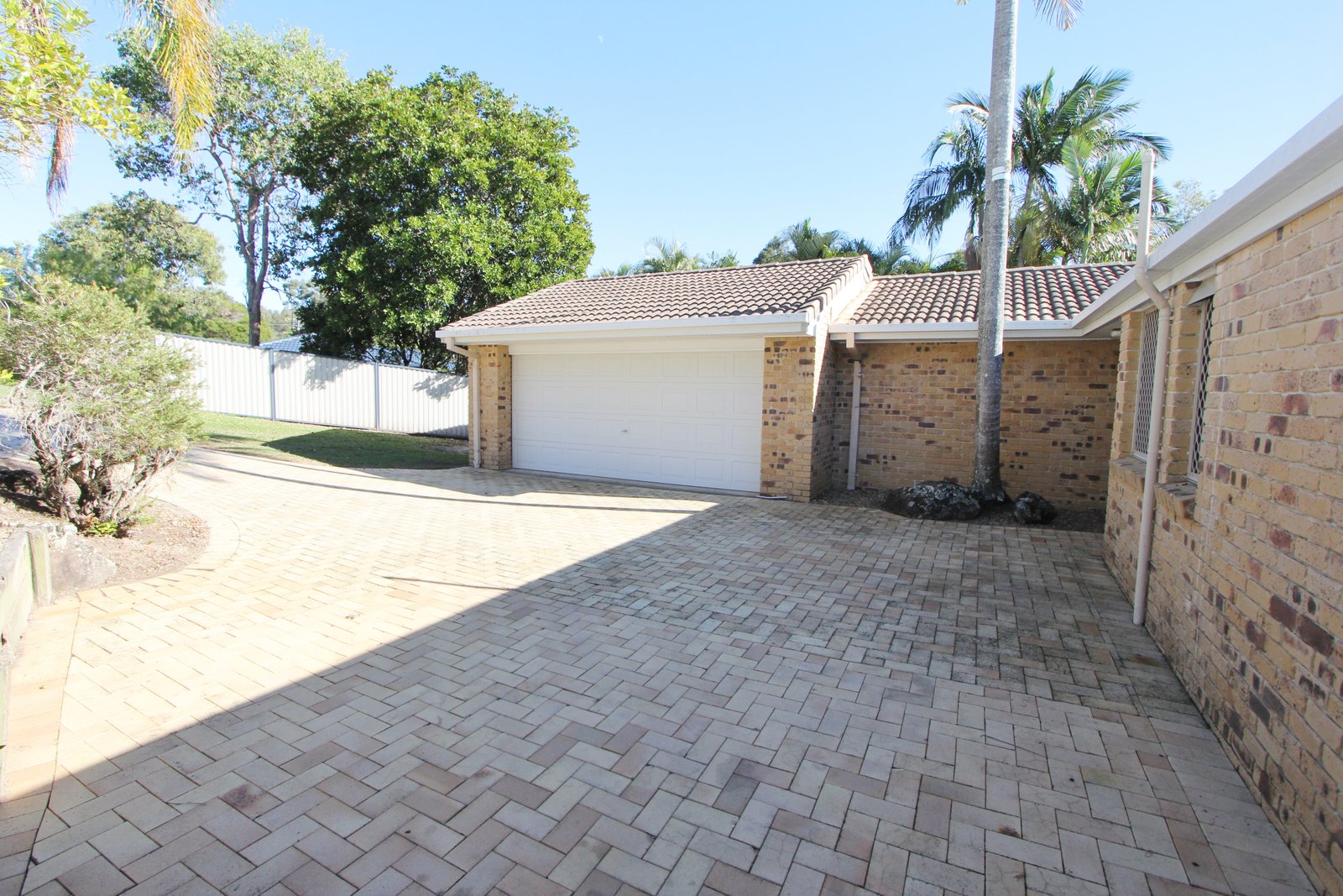 4 Manse Court MOLENDINAR 16