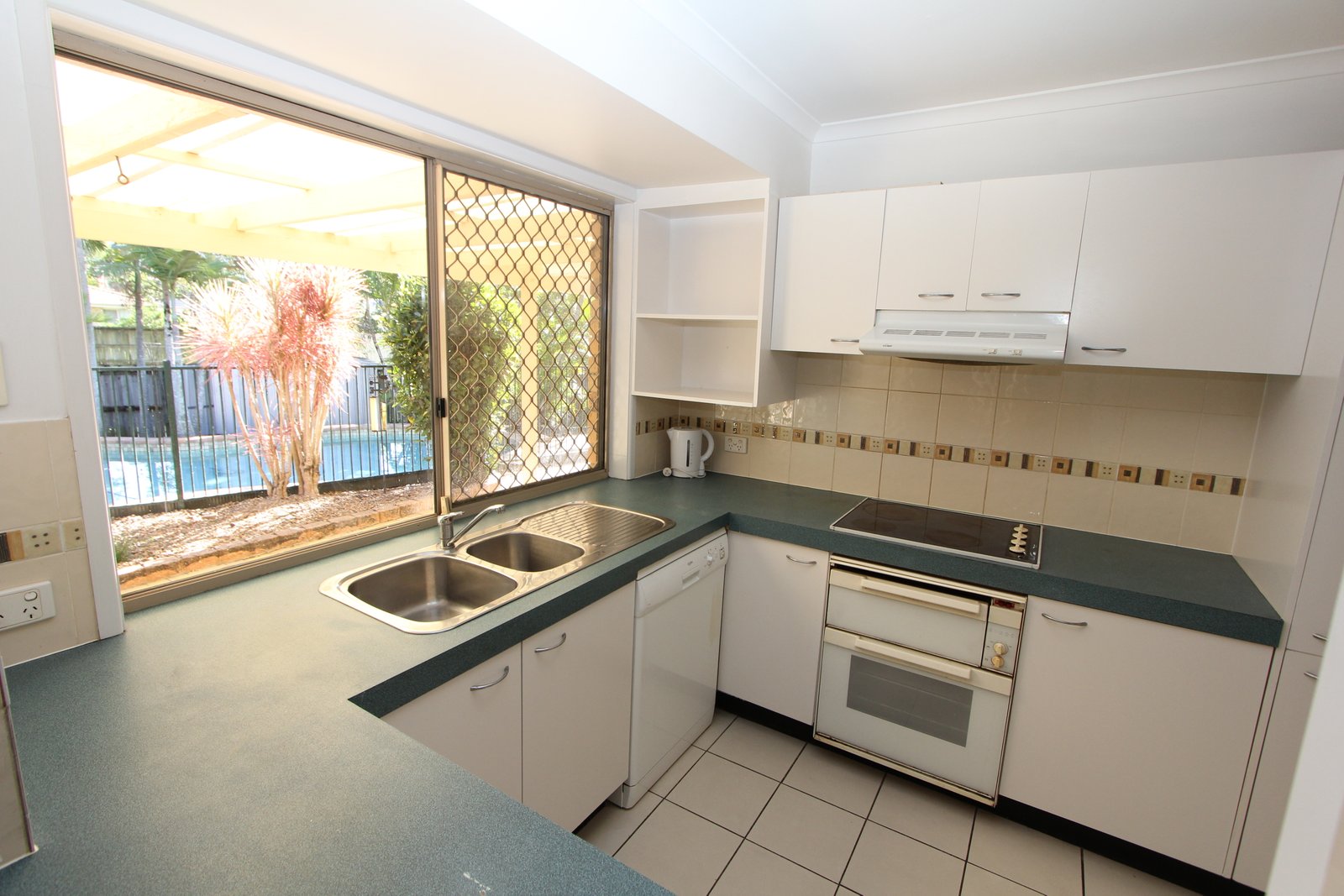 4 Manse Court MOLENDINAR 4