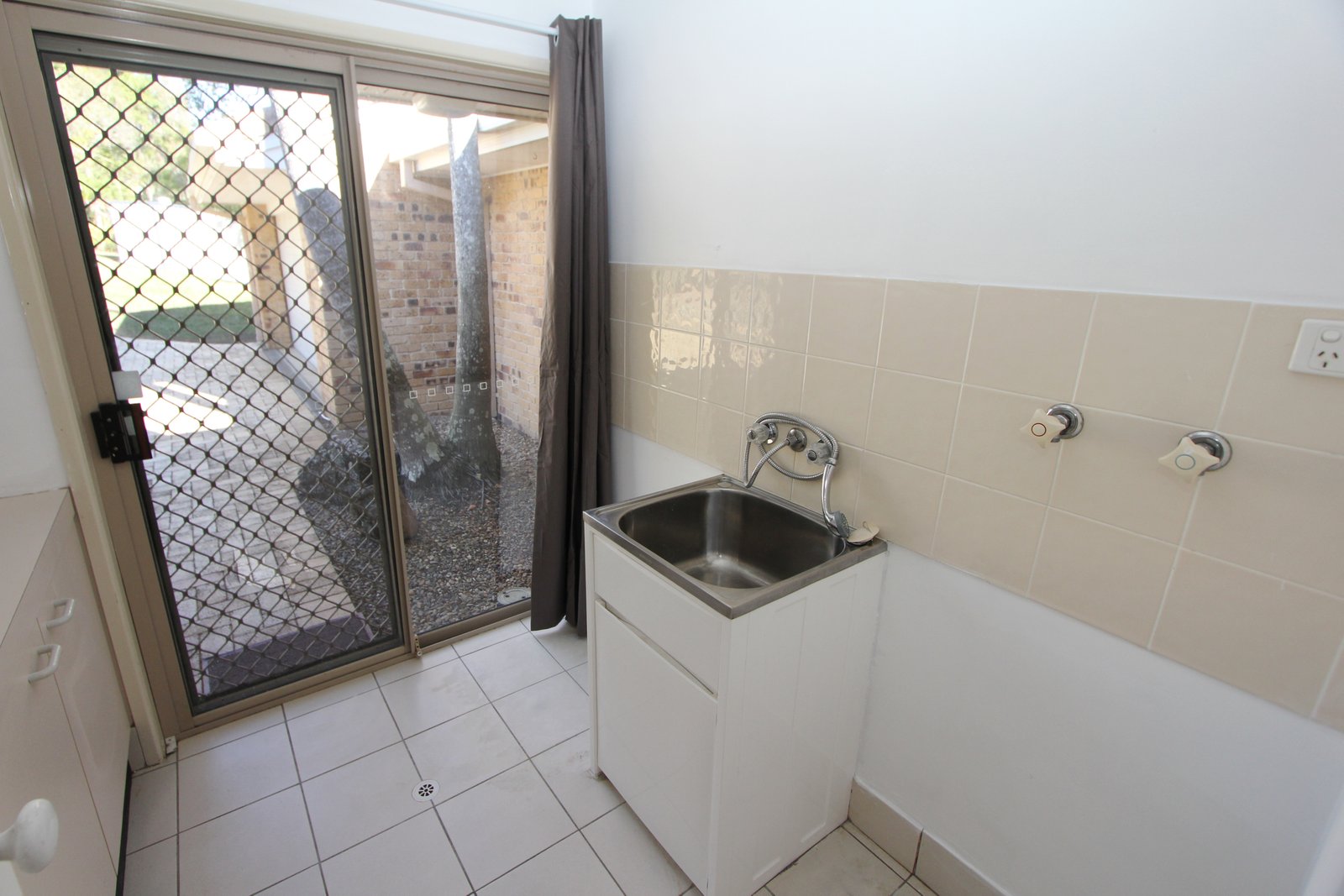 4 Manse Court MOLENDINAR 12