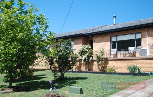 4 Maple Street BATLOW 1