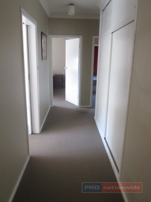4 Maple Street BATLOW 16