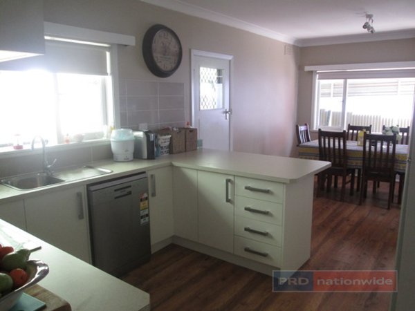 4 Maple Street BATLOW 18