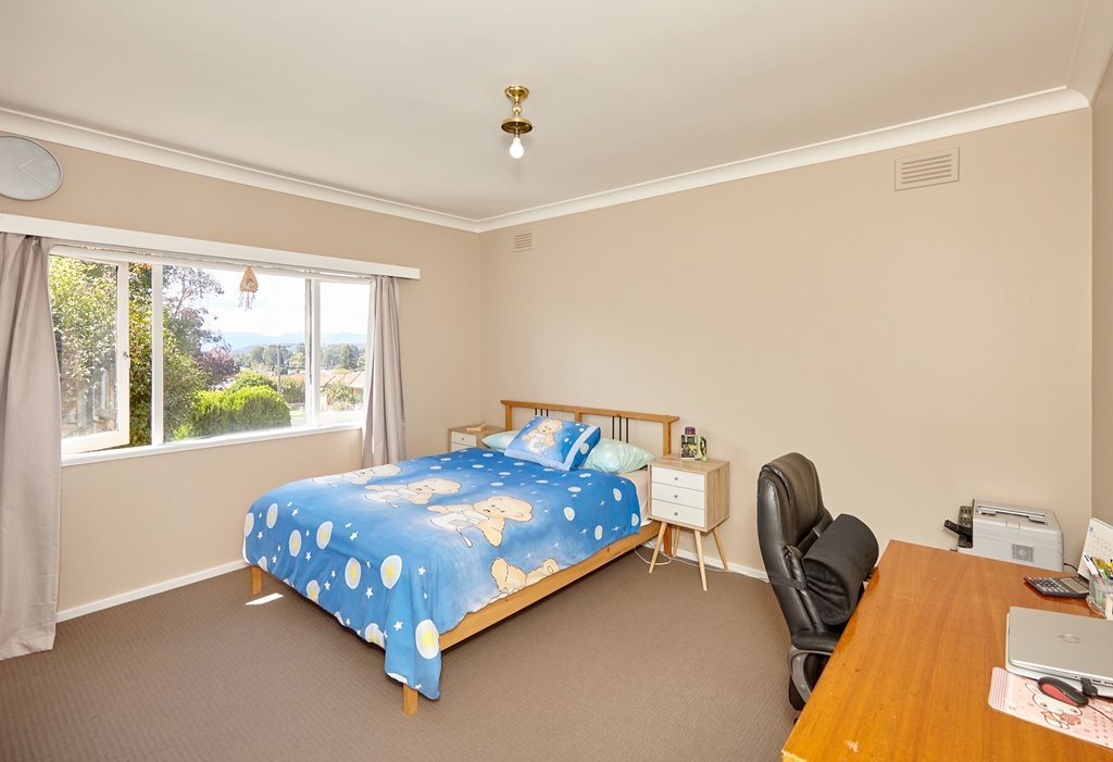 4 Maple Street BATLOW 8
