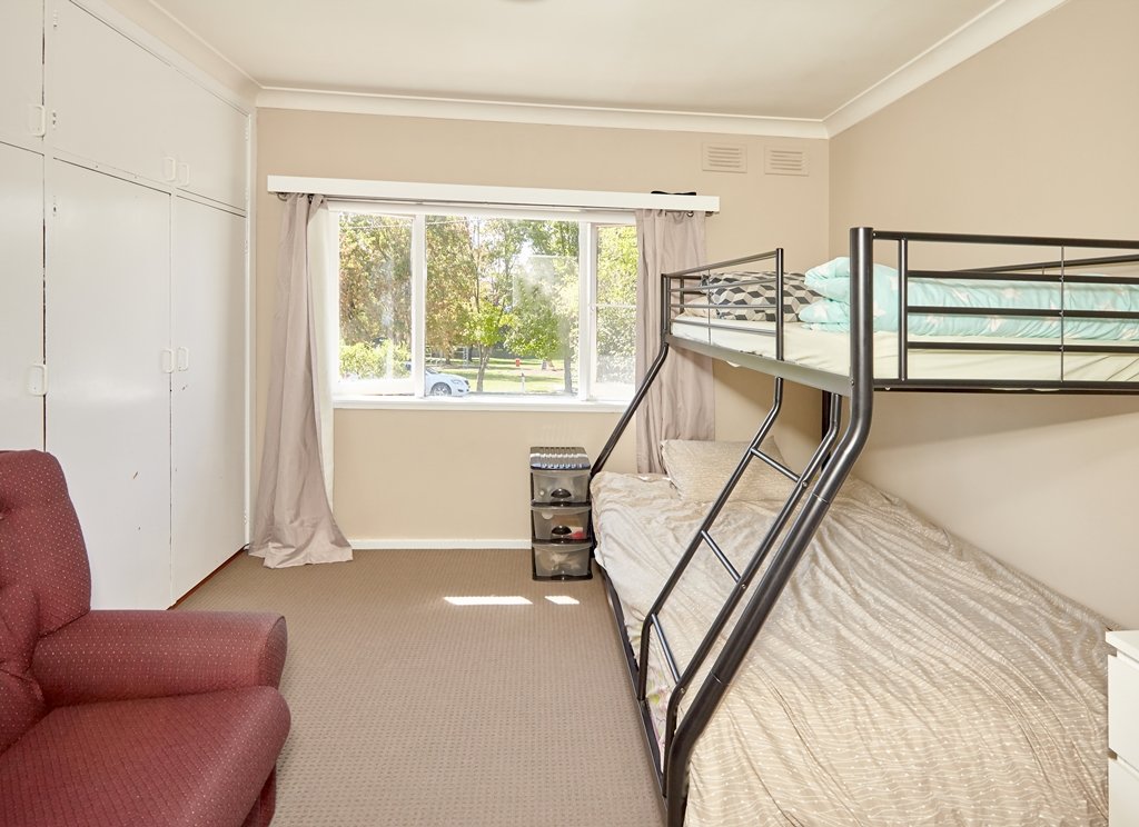 4 Maple Street BATLOW 9