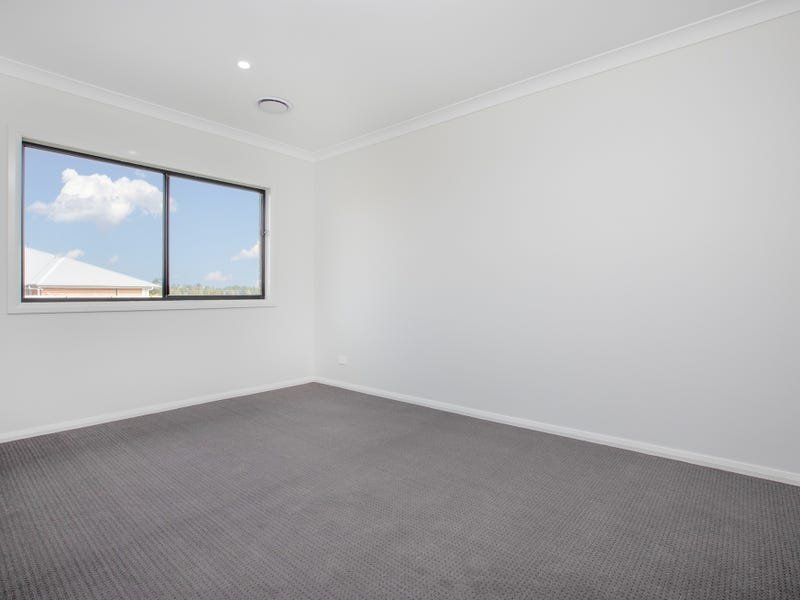 4 Marjoram Street CHISHOLM 16
