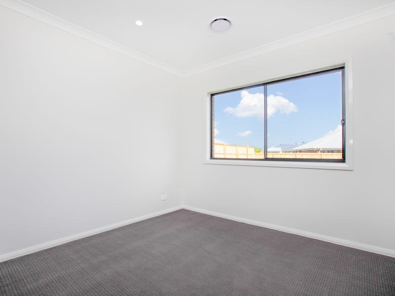 4 Marjoram Street CHISHOLM 17