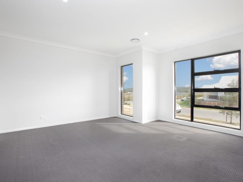 4 Marjoram Street CHISHOLM 19