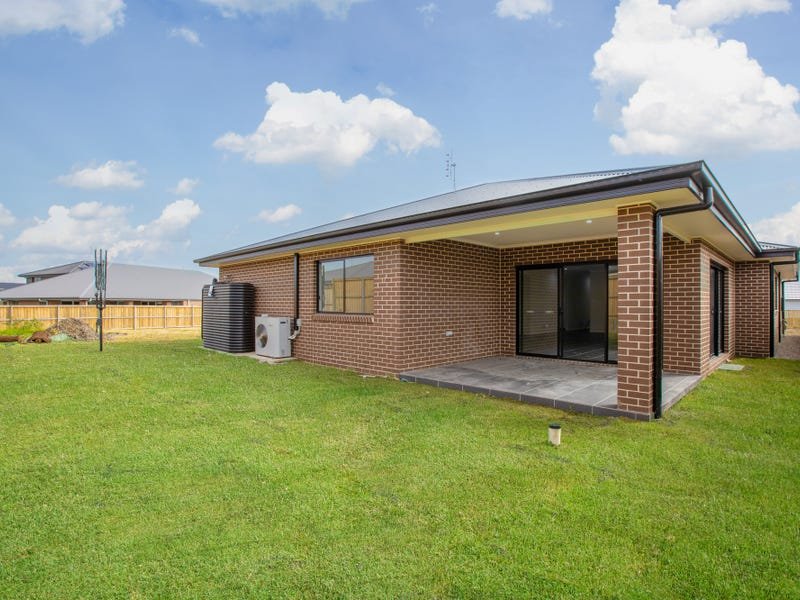 4 Marjoram Street CHISHOLM 23