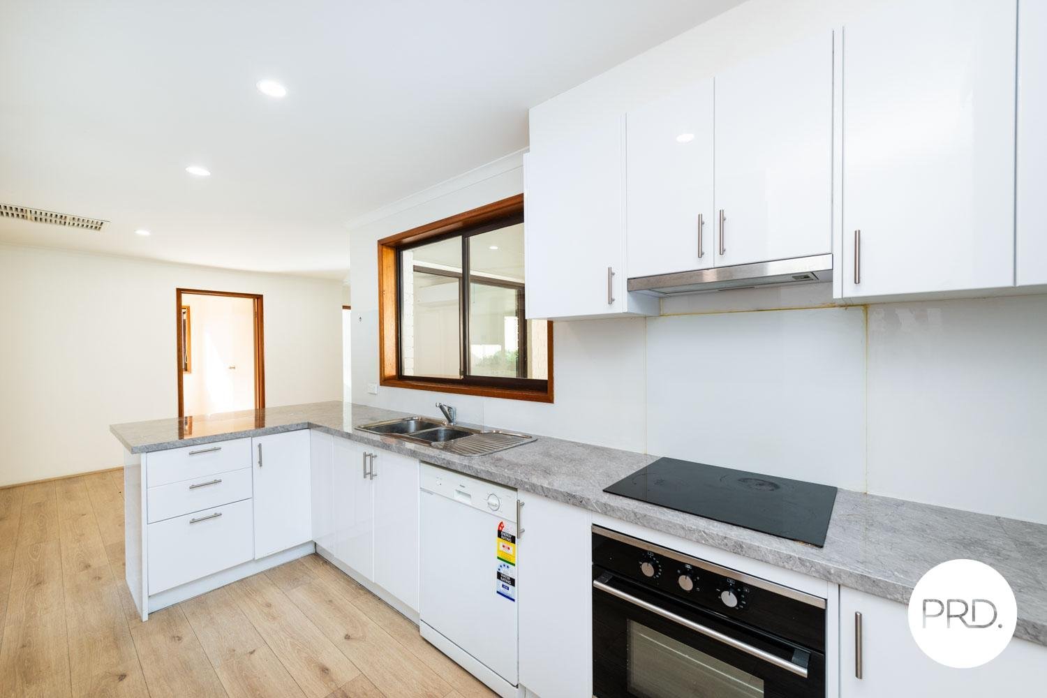 4 Markell Place LATHAM 5