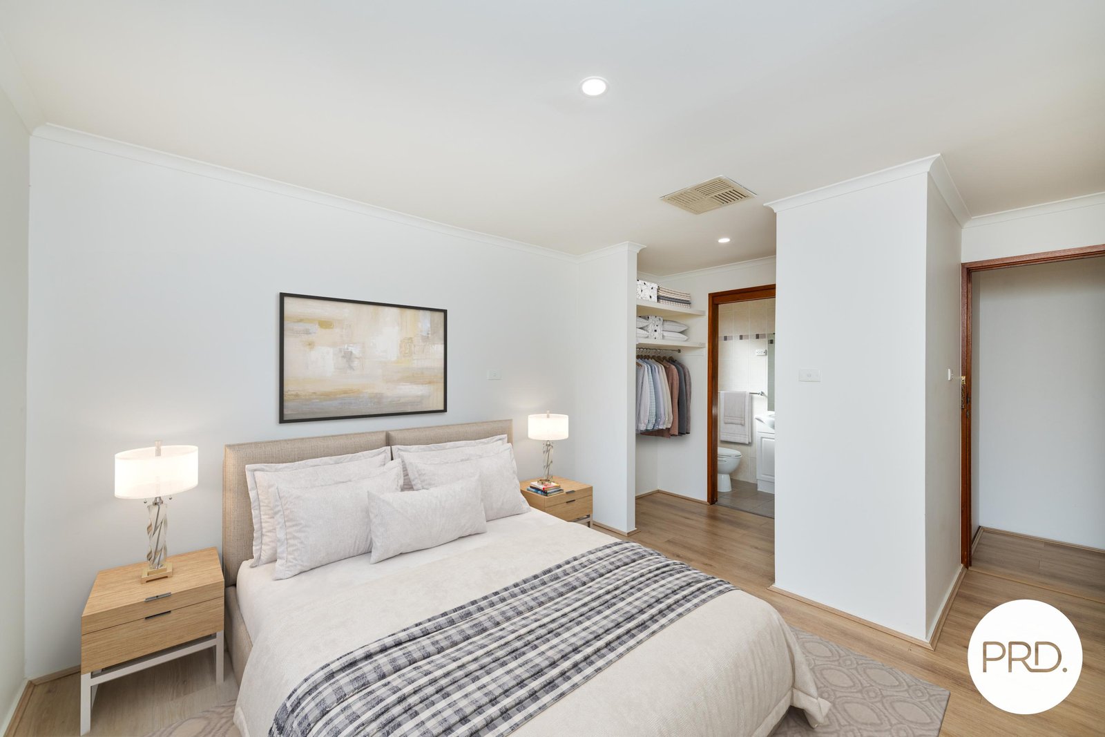 4 Markell Place LATHAM 9