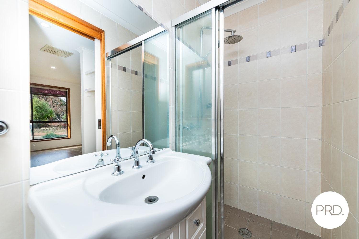 4 Markell Place LATHAM 11