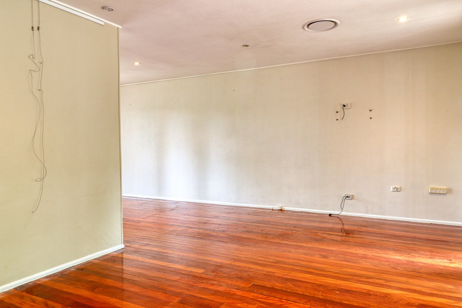 4 Marwick Street GENEVA 2