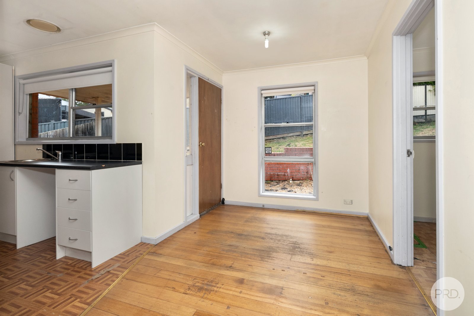 4 Mason Court GOLDEN POINT 3