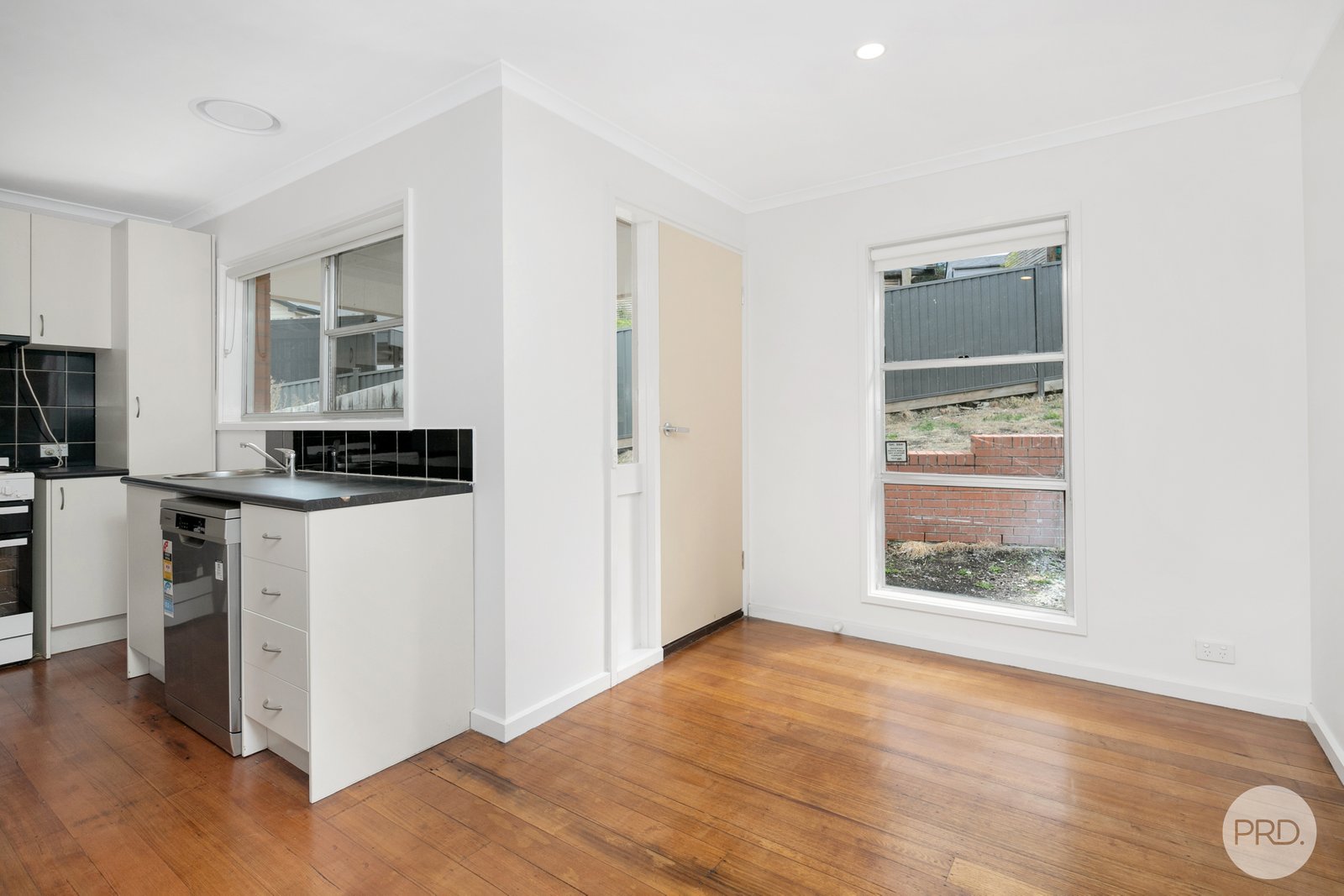 4 Mason Court GOLDEN POINT 3