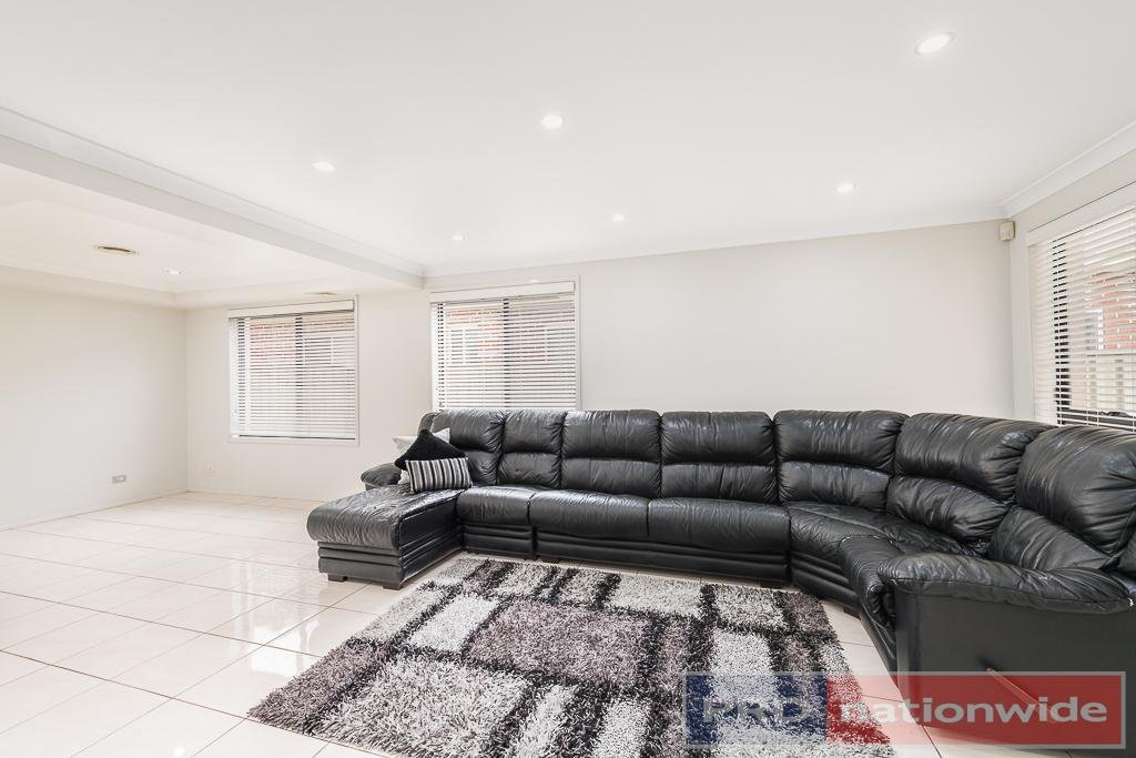 4 Matthews Avenue EAST HILLS 4