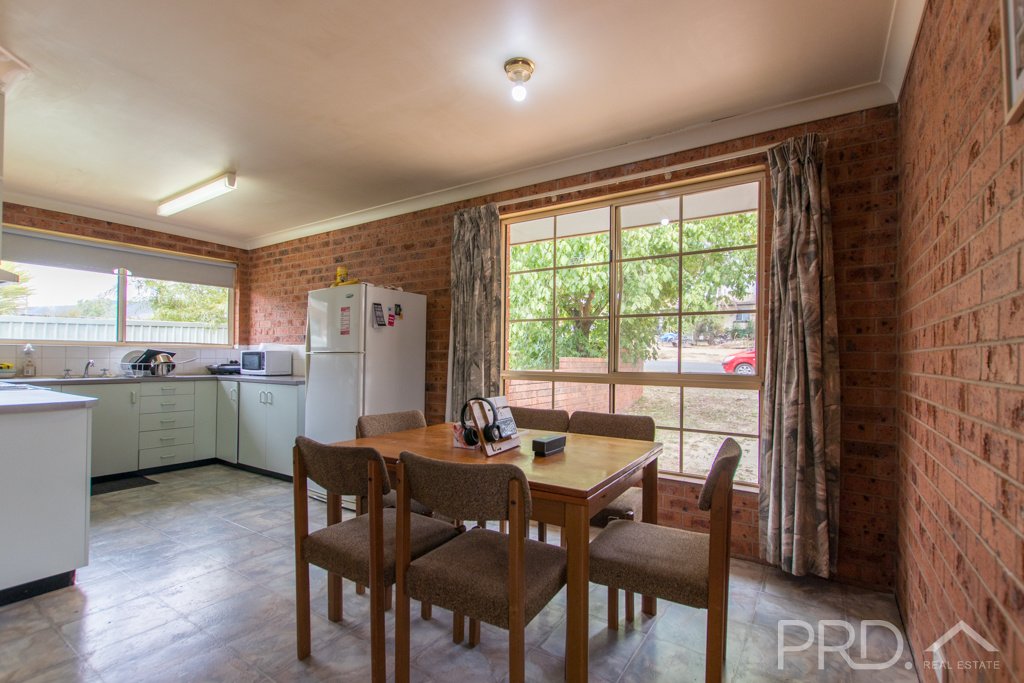 4 McAlister Street TUMUT 10
