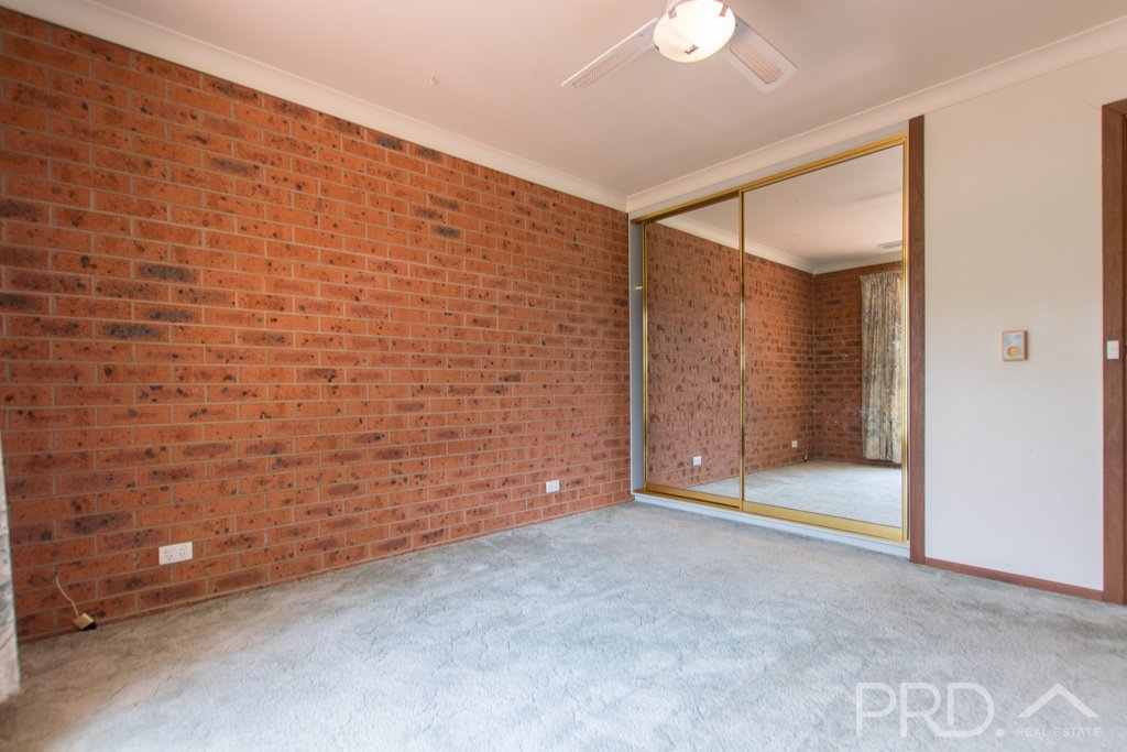 4 McAlister Street TUMUT 14