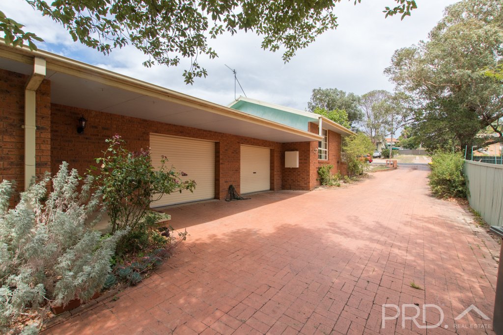 4 McAlister Street TUMUT 16