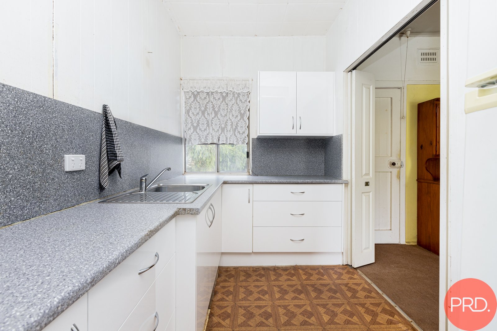 4 McArthur Street TELARAH 2