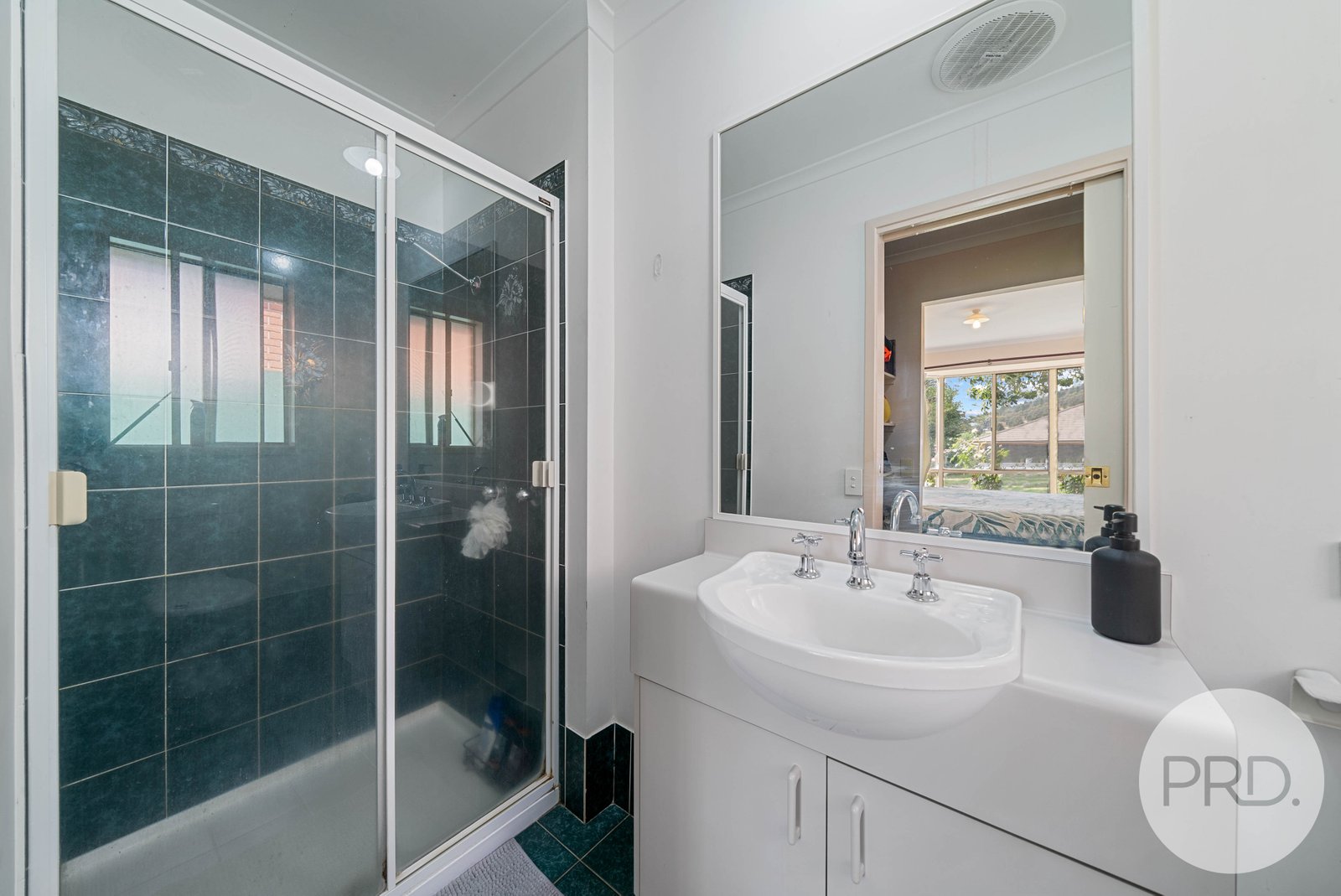 4 Mckeown Street ESTELLA 10