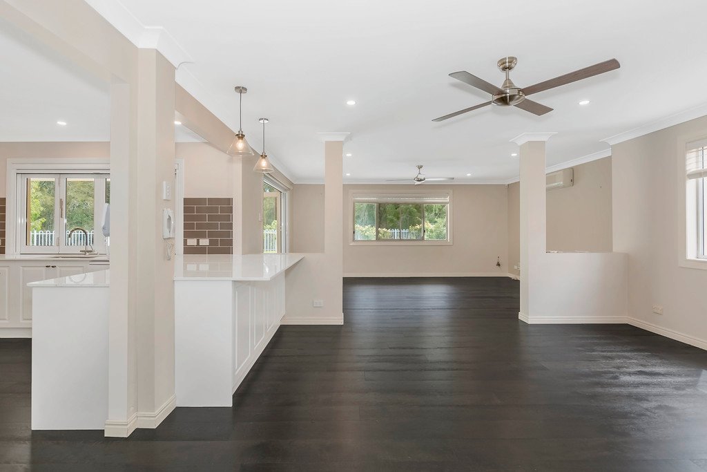 4 Meadowlake Drive CARRARA 4