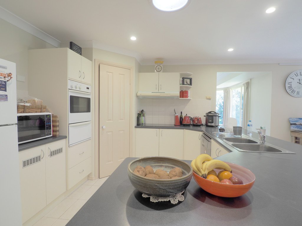 4 Meadowlands Crescent COFFS HARBOUR 2