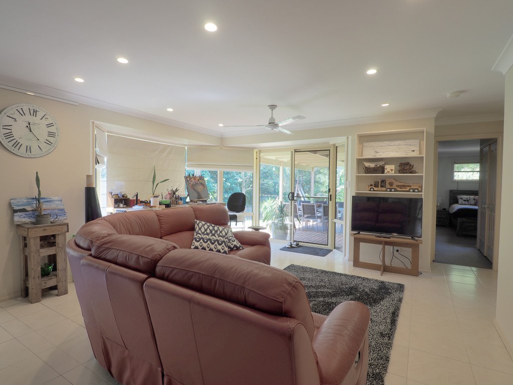 4 Meadowlands Crescent COFFS HARBOUR 3