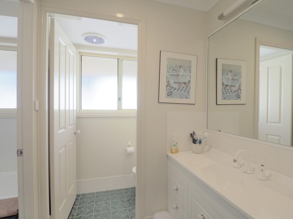 4 Meadowlands Crescent COFFS HARBOUR 10