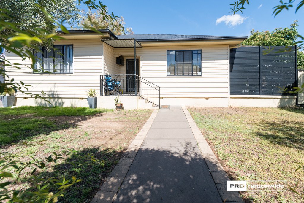 4 Melrose Street TAMWORTH 1
